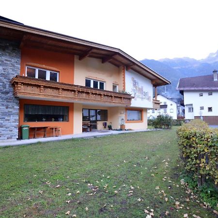 Cozy Apartment In Oetz Close To Ski Area Exterior photo