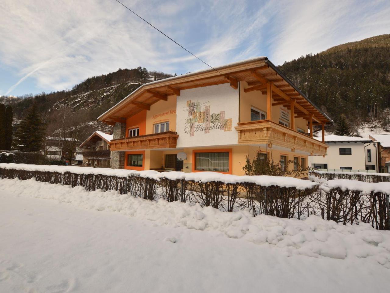 Cozy Apartment In Oetz Close To Ski Area Exterior photo