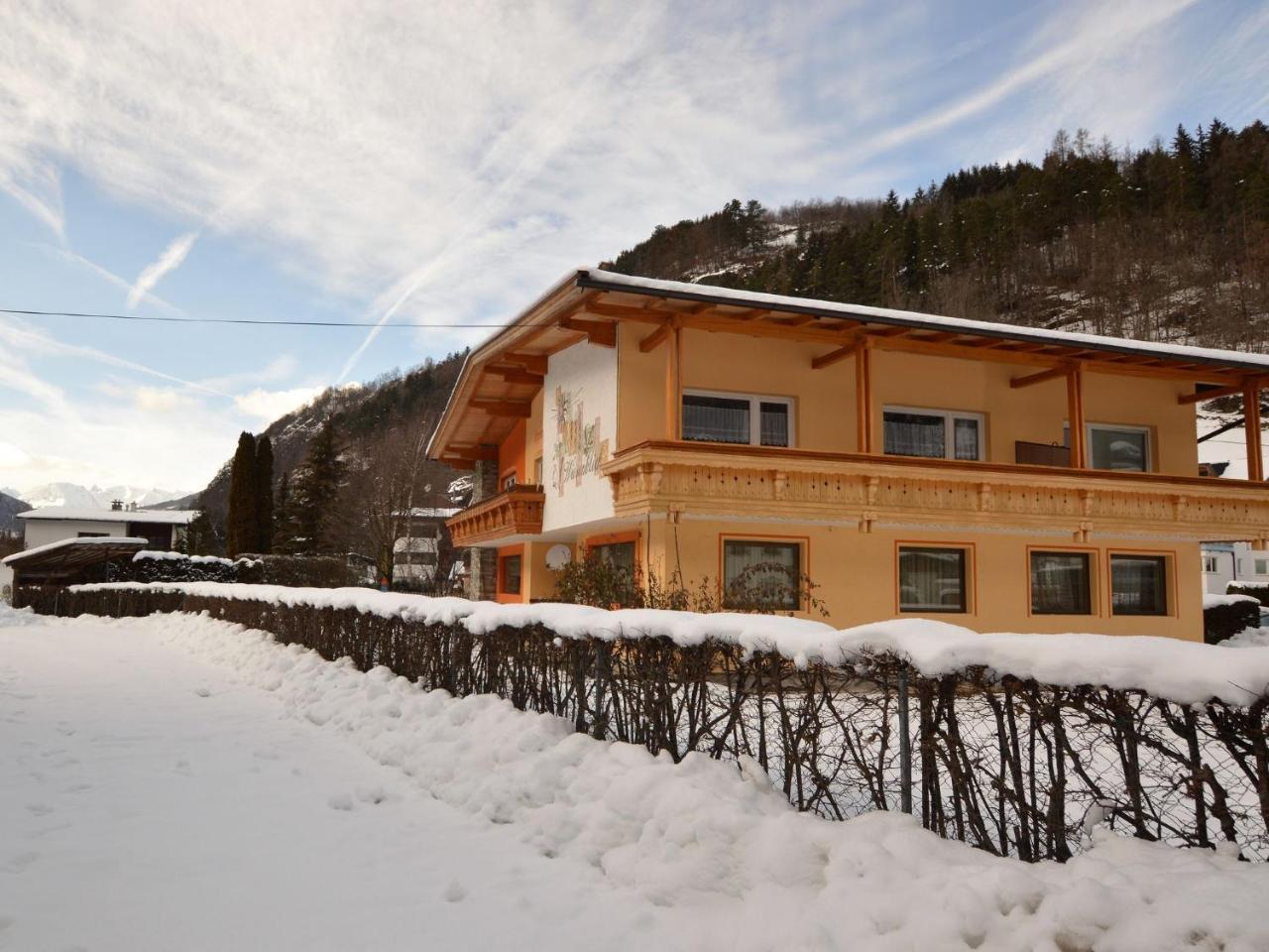 Cozy Apartment In Oetz Close To Ski Area Exterior photo